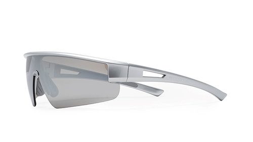 הקולקציה של קים קרדשיאן ווסט לקרולינה למקה ברלין, מחיר 349.9 ש&quot;ח | צילום: צילום: KronusS