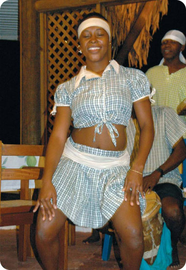 קצב התופים והריקודים העוצמתיים של בני הגריפונה מבטאים את סחף החושים של המוזיקה האפריקנית