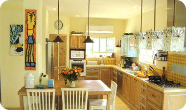 מטבח עשוי מעץ סנדוויץ' לבנה צבוע תכלת