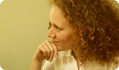 התקשורת בוצעה בהתחלה על ידי מדיום (stock.xchng)