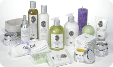 OleaTherapy, קו מוצרי הקוסמטיקה של ד