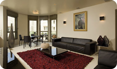 הסלון ופינת האוכל