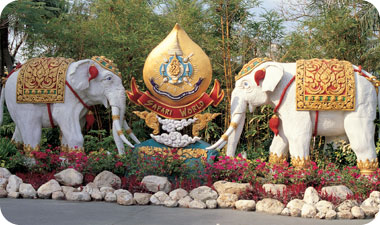 יש לנהוג בכבוד בכל הקשור לבית המלוכה ולבודהיזם [אילוסטרציה: photos to go] 