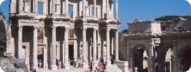 בניית הספריה הגדולה באפסוס הסתיימה ב135 לספירה.