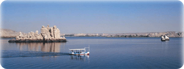 מבט על הנילוס ממקדש פילה.