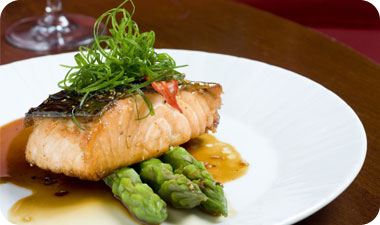 סלמון מזוגג בנוסח אסייתי