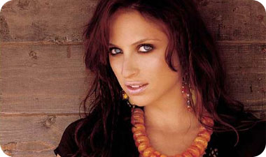 רוצה להיות חלק מעולם הדוגמנות 