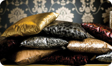 כריות נוי מבריקות בשלל הדפסים וצבעים