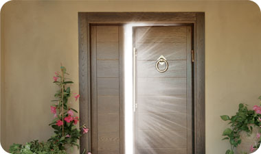 דגמי דלתות הכניסה החדשות בהשפעת סגנונות ותרבויות מכל רחבי הגלובוס