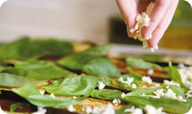 ממש קל, טעים וכיפי. פיצה ביתית