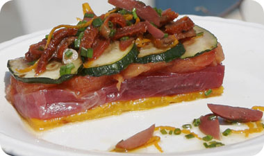 מילפיי ים תיכוני של טונה וירקות קלויים 