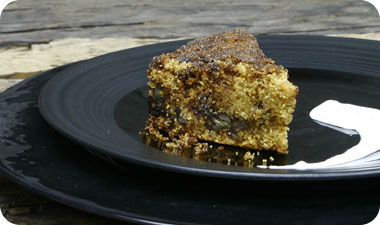 עוגת קמח תירס עם תמרים וריקוטה