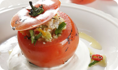 עגבניות ממולאות ב