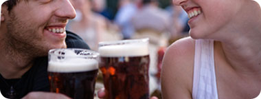 בירה היא חלק בלתי נפרד מתרבות הבילוי בעולם