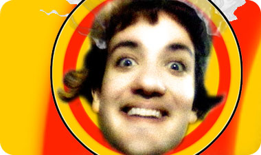 בתגובה לנכונות ההולכת ומתדרדרת של מועדוני ההופעות בעיר לקבוע לו עוד הופעות, כופה עצמו השרוט על ערבי במה פתוחה ברחבי העיר