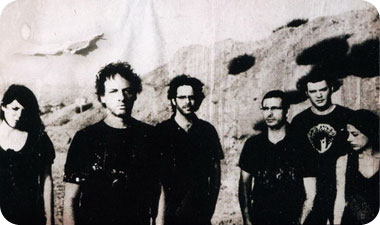 חברי הלהקה, מתוך עטיפת הסינגל 