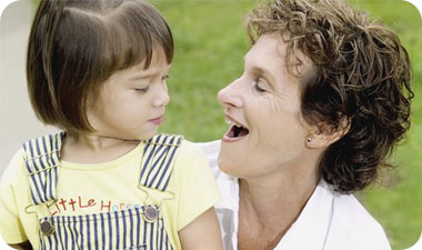 אנחנו לא באמת עוצרים ושואלים אם אנו באמת רוצים שהסבתא תגדל את הילד אילוסטרציה: Gettyimages/Imagebank